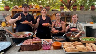 TORTAS AHOGADAS TIPICAS DE GUADALAJARA JALISCO CON CARNITAS MICHOACANAS [upl. by Laetitia]