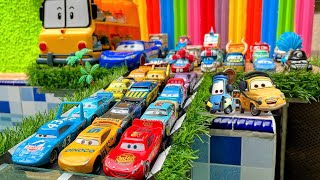 Clean up muddy minicars amp disney car convoys Play in the garden [upl. by Fontes]