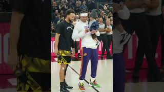 Stephen Curry presents his brotherinlaw Damion Lee his Warriors NBA championship ring before game [upl. by Joey]