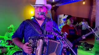 Las Liebres De Chihuahua  Linea 68 Ft Grupo Arraigados COVER En Vivo [upl. by Enyala]