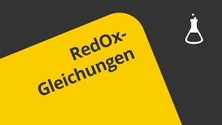 Redoxgleichungen  So stellst du sie auf  Chemie  Allgemeine und anorganische Chemie [upl. by Wulf]