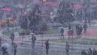 Heavy snowfall brings Istanbul to a halt [upl. by Lisette]