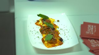 Raviolacci de Burrata y Albahaca con Salsa Puttanesca [upl. by Frasco]