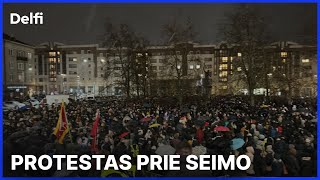 Tiesiogiai protestas prie Seimo „Dešimt minučių tylos“ [upl. by Ezalb]