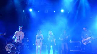 Maddie amp Tae  Downside Of Growing Up HD  Koko  240817 [upl. by Kerwon865]