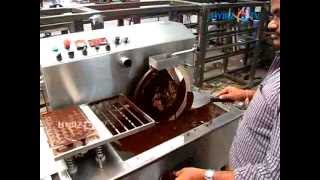 Manual Moulding amp chocolate Tempering Machine VEC 30 [upl. by Robinette232]