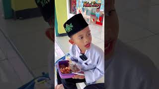 AZKA KETAHUAN TIAN SAAT MAKAN DI DALAM KELAS😅🙈🙏 trending comedy humorlucu funny shorts [upl. by Eziechiele]