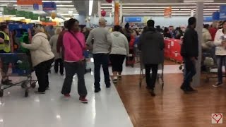 BLACK FRIDAY WALMART 2016 [upl. by Stepha112]