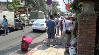 Chinese Tourists behaving badly in Thailand [upl. by Mathis]