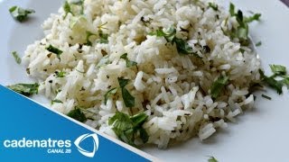 Receta para preparar arroz con cilantro y ajonjolí Receta de arroz  Comida mexicana [upl. by Giule72]