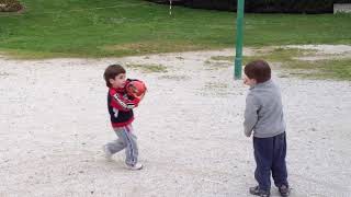 Little kids arguing in Italian quotTu sei piccolo me sei grandequot [upl. by Akcired]