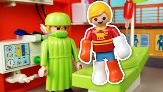 Help Emergency Accident at the Zoo Playmobil Hospital Ep5  Ricardo and Cookie  Film [upl. by Rob]