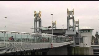 Brugopening  stadsbrug Kampen hefbrug [upl. by Lonnie]