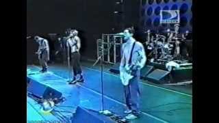 Red Hot Chili Peppers  Rock In Rio 2001 [upl. by Bentlee642]