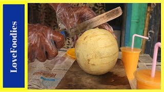 AMAZING FRUIT JUICE of Muskmelon  Amazing muskmelon Fruits Cutting Skills  Indian Street Food [upl. by Winikka]