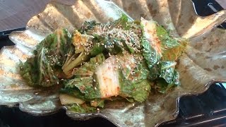 봄동 겉절이 Koreanstyle spicy vegetable salad [upl. by Tama]