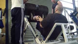 1037 LBS 470 KG X 3 LEGPRESS BEINPRESSE AKOthePERSIANkiller [upl. by Cinda103]