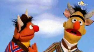 Bert amp Ernie  Bert amp Ernie fantaseren dat ze dieren zijn [upl. by Nova872]