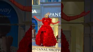 The Becoming of a Living Statue  St Mark’s Square  The Venetian Las Vegas shorts [upl. by Begga]