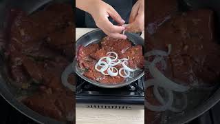 Soft juicy and very easy to make onion liver [upl. by Kobylak]