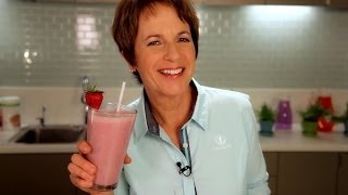 Cómo preparar un batido Herbalife® de fresas y menta  Consejos Herbalife [upl. by Hi]