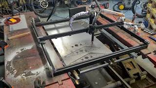 Plasma cutting on the DIY CNC plasmacutter [upl. by Etta]