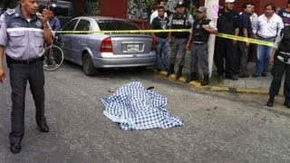 Asesinan a sangre fría a un hombre en calles de Tlalnepantla [upl. by Abert]