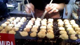 Takoyaki at Mitsuwa 6510 [upl. by Aniles]