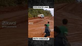 Veja que esse caminhão fez nessa estrada escorregando [upl. by Quintessa]