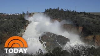 Oroville Dam Could Fail Experts Fear 200000 Ordered To Evacuate  TODAY [upl. by Violetta762]