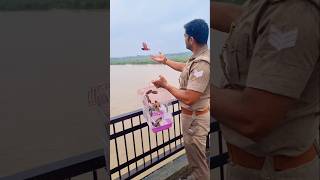 एक सकून बेजुबानो की आजादी का 🥰🌎 humanity birds motivation respect uppolice freedom viralvideo [upl. by Samot]