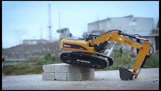 Huina 1580 v4 RC Metal Excavator 24Ghz 114 upgraded Version 4 [upl. by Kaila]