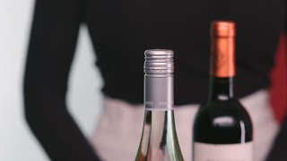 Wine 101 How to Open a Bottle—The Screwcap [upl. by Becki]