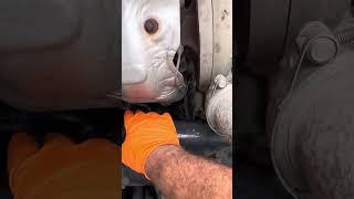 Replacing crankcase filter in DD15 DD13 in Cascadia Freightliner [upl. by Kcered]