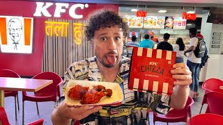 ¿Cómo cambia la comida rápida americana en INDIA  ¡Todo pica 🍔🔥 [upl. by Amhser]