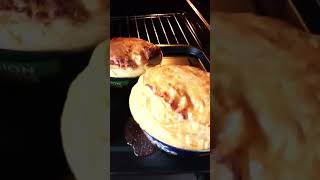 😋➡️How to cook a FRAY BENTOS pie [upl. by Speroni]