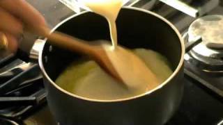 Making saffron cream sauce [upl. by Nored]