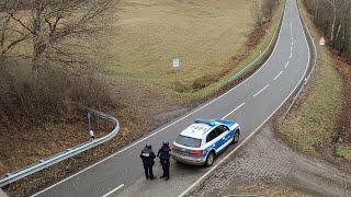 Verdächtiger nach tödlichen Schüssen auf Polizisten festgenommen  AFP [upl. by Icaj]