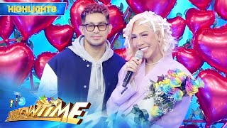 Vice has a question for Kim quotNagmahal ka na ba ulitquot  It’s Showtime [upl. by Haidebez]