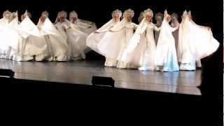 ХОРОВОД «СЕВЕРНОЕ СИЯНИЕ»  ENSEMBLE FOLKLORIQUE RUSSE «BERIOZKA» [upl. by Boulanger]