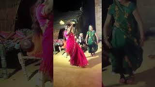 Tani bajawa ho  bhojpuri trendingsong viralvideo dancevideo shorts [upl. by Noletta]