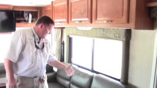 Preowned 2005 Fleetwood Flair 31A Class A Gas Motorhome  Holiday World of Houston in Katy Texas [upl. by Enineg]