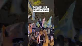 Apoiadores de Boulos e Marçal lotam entrada da Globo antes de debate [upl. by Eirolav]