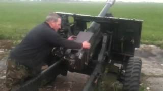 25 pounder gun being test fired [upl. by Ayocat83]