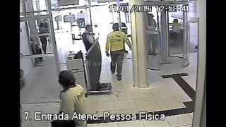 Roubo a banco em Cuiabá 11012016 [upl. by Sheena115]