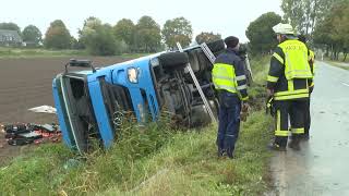 LKW im Graben  Apfelernte ausgekippt Moorrege [upl. by Jadda504]