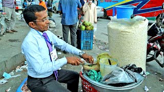 The Smart Jhal Muri Maker  Bangladeshi Street Food [upl. by Yl]