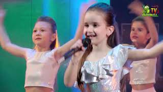 Adela Borș Sofia cu Andreea Scoferţa SMILE DANCE [upl. by Vin]