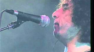 Andrés Calamaro  Crímenes perfectos Made in Argentina Directo 2005 [upl. by Naxor610]