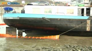 Gronings vrachtschip aangevaren op de Eems [upl. by Aerdnwahs]